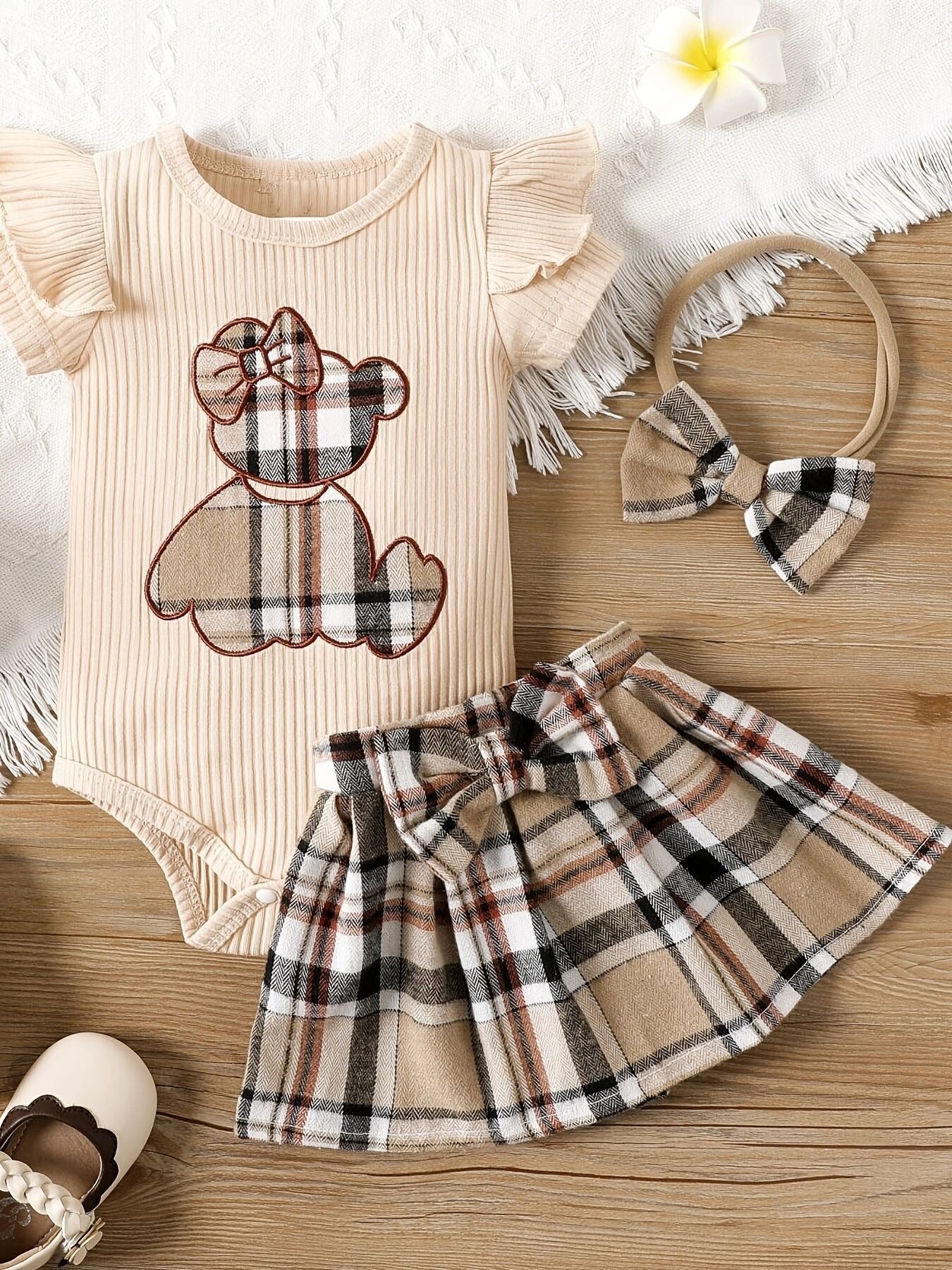 Baby Girl Summer Romper – Plaid Design with Teddy Bear Embroidery